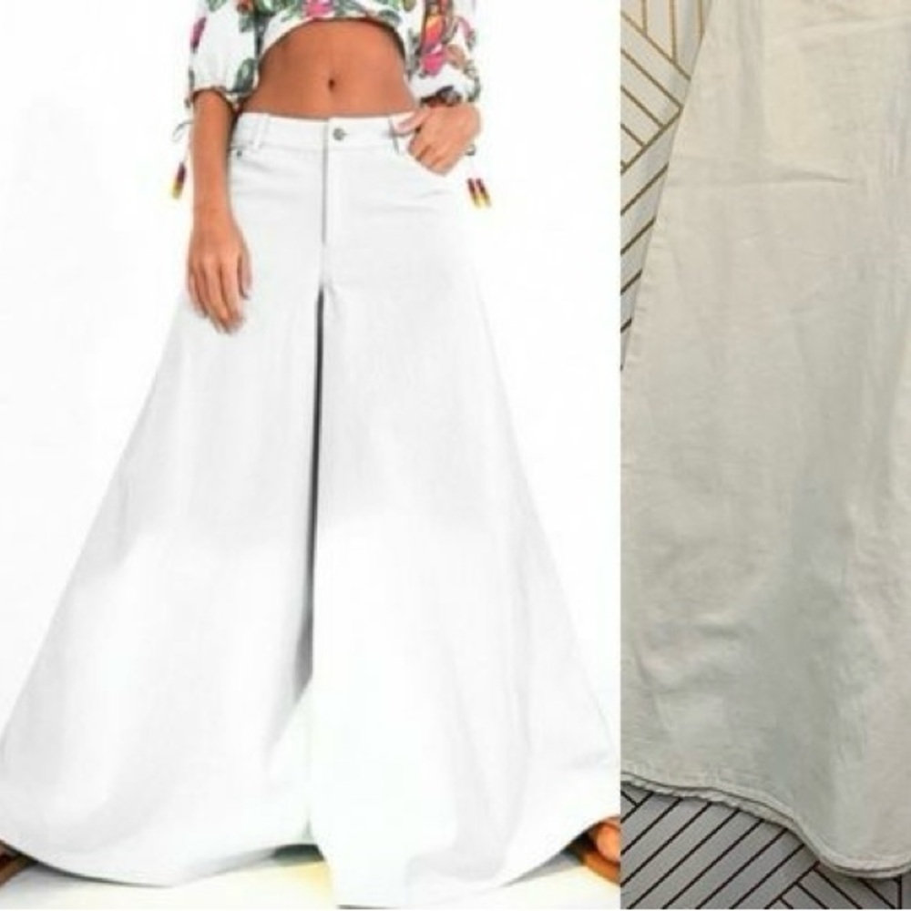 NWT FARM Rio extreme wide leg high waist jeans